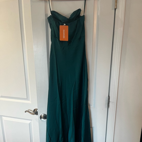 LOLA MAXI DRESS - EMERALD - Picture 4 of 5